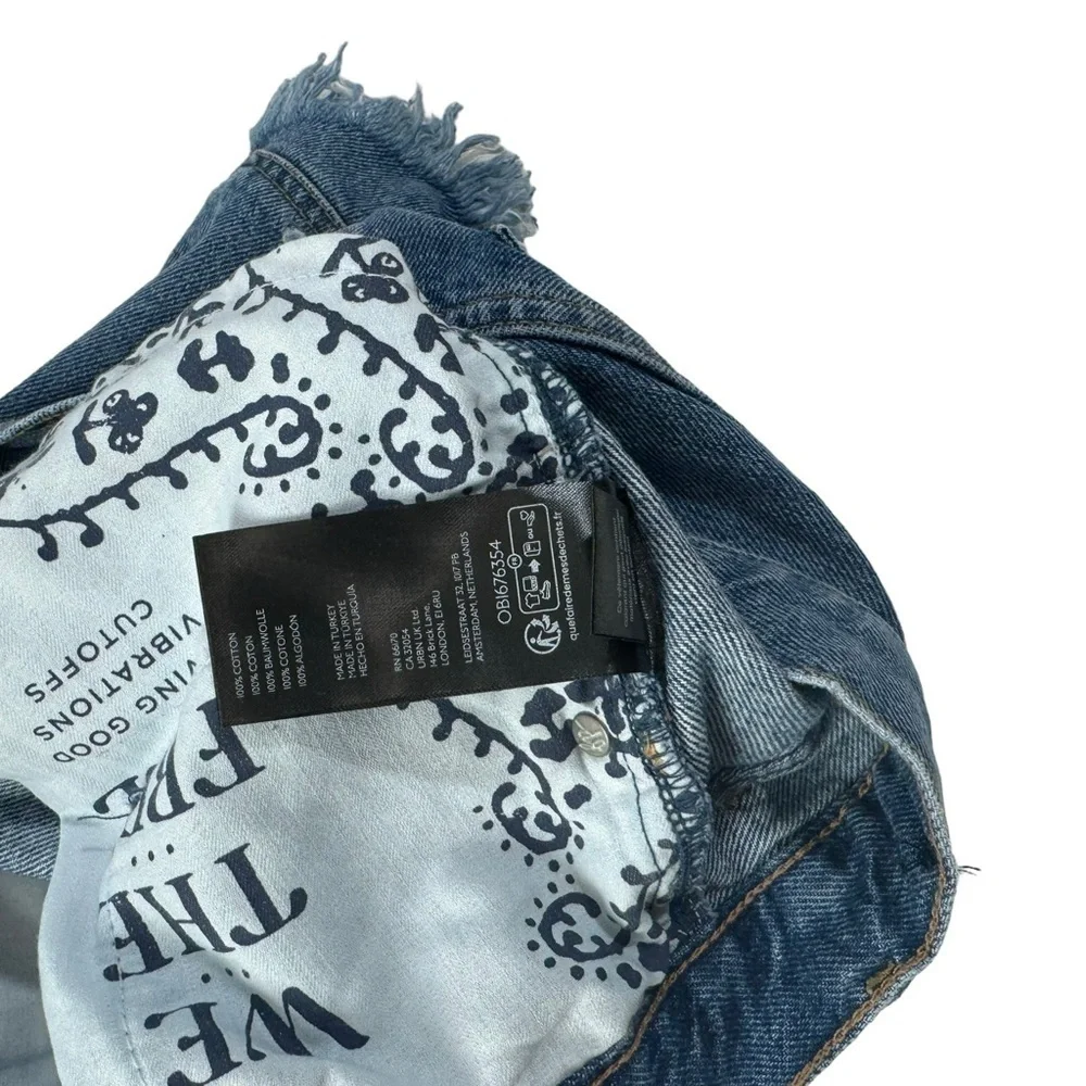 Free People We The Free Blue Distressed Hem Buttons Cheeky Denim Shorts Women 25